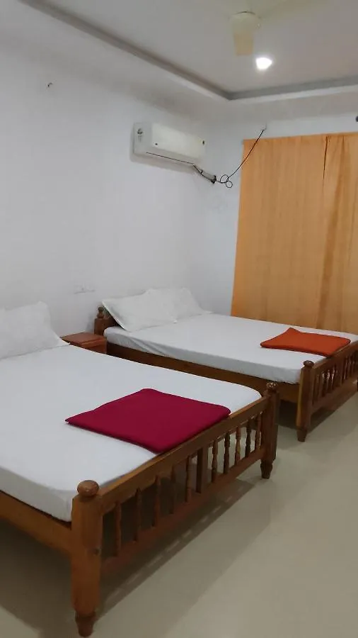 Somatheertham Resort 트리반드룸