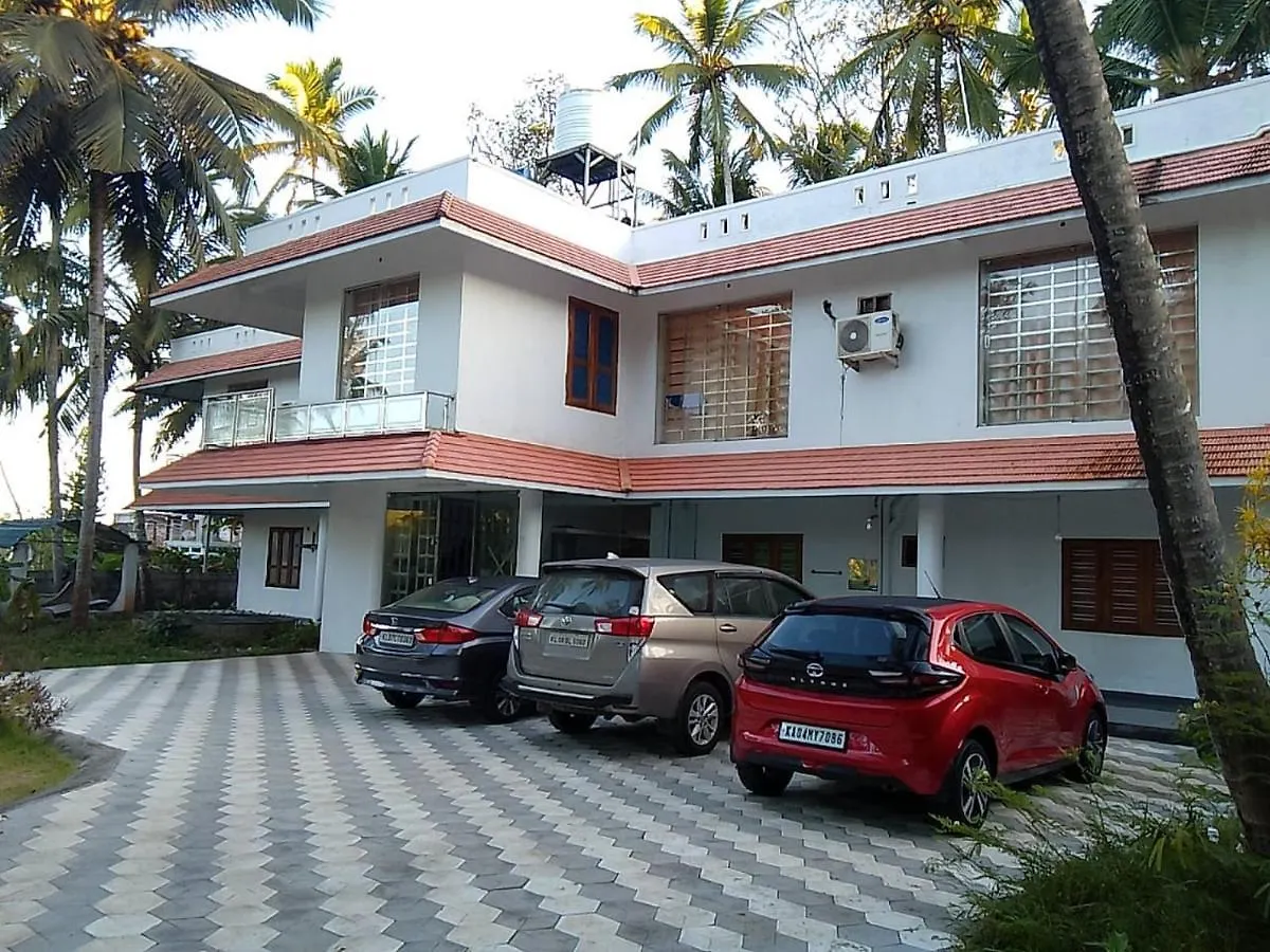 טריואנדרום Somatheertham Resort הודו