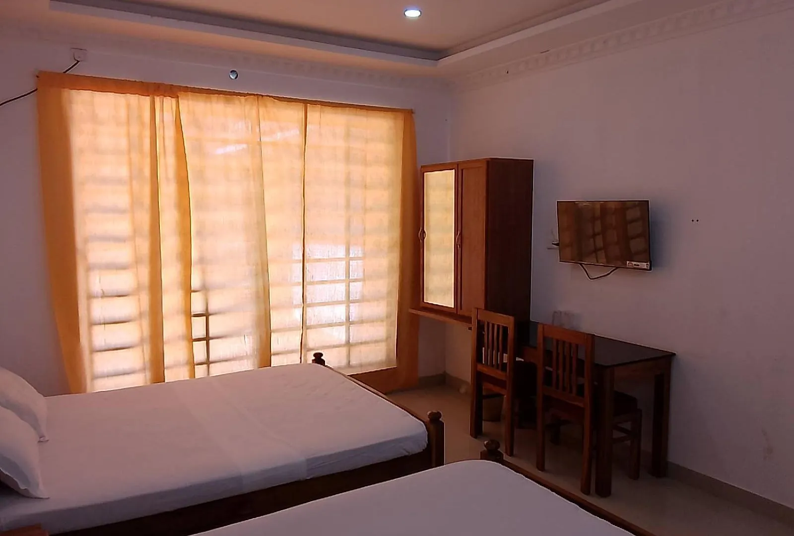 טריואנדרום Somatheertham Resort הודו